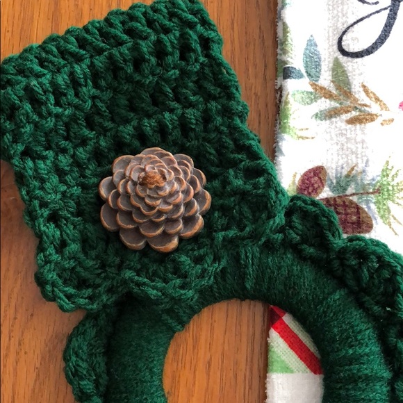 Christmas kitchen towel and oven towel hanger - Picture 3 of 6